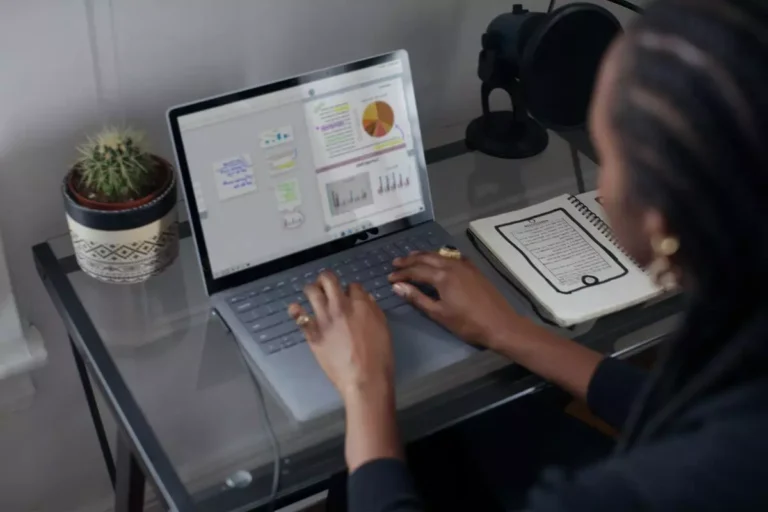 Jak rozwiązać problem z niepełnym indeksowaniem dynamicznych treści?